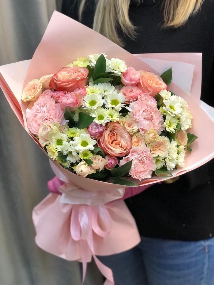 Букет цветов из: Гвоздики, Розы и Хризантемы в Анапе