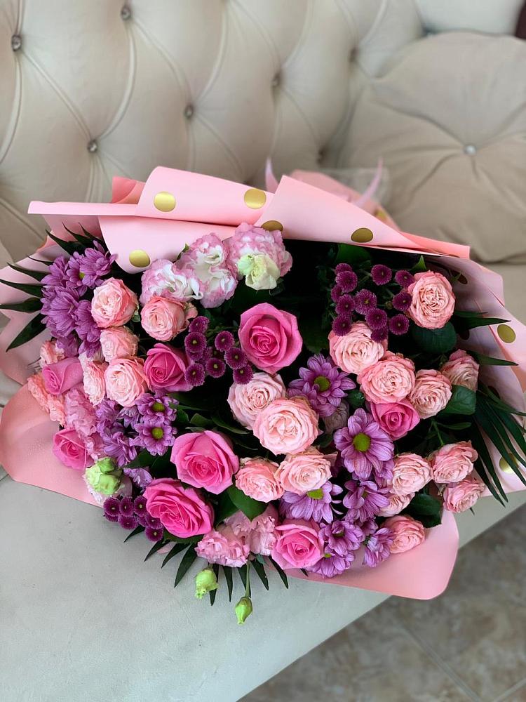 Букет Ваше величество в Анапе Букет цветов из: Хризантемы, Розы и Лизиантусы в Анапе