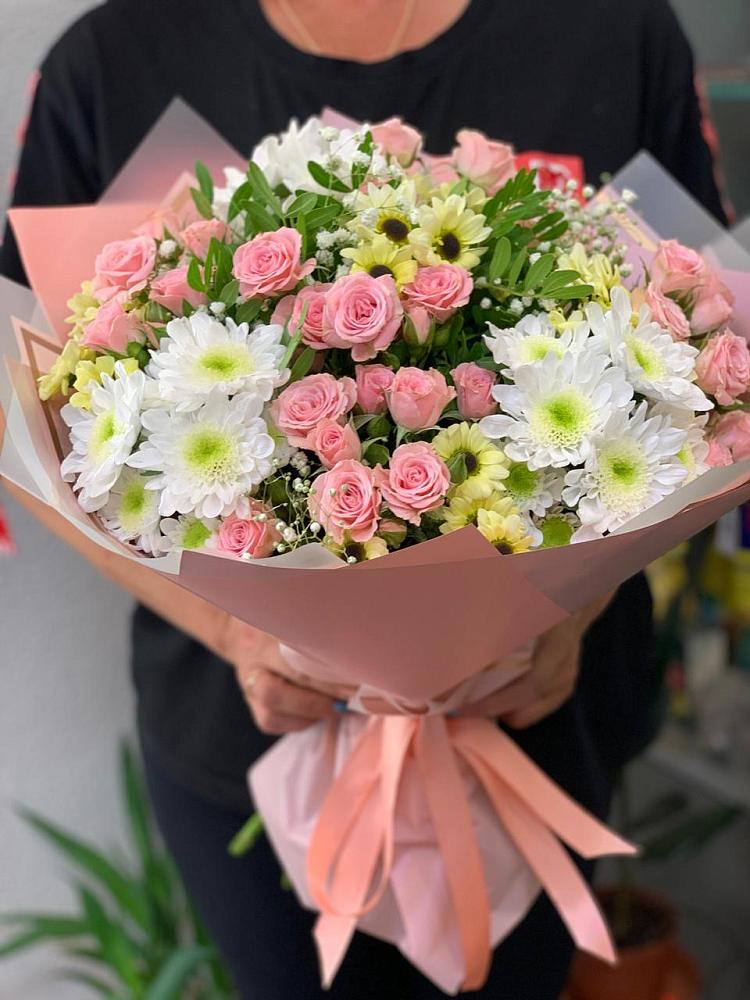 Букет цветов из: Розы и Хризантемы в Анапе