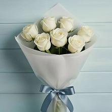 7 Белых роз Эдлесс Лав в Анапе Букет 7 Белых роз Эдлесс Лав в Анапе