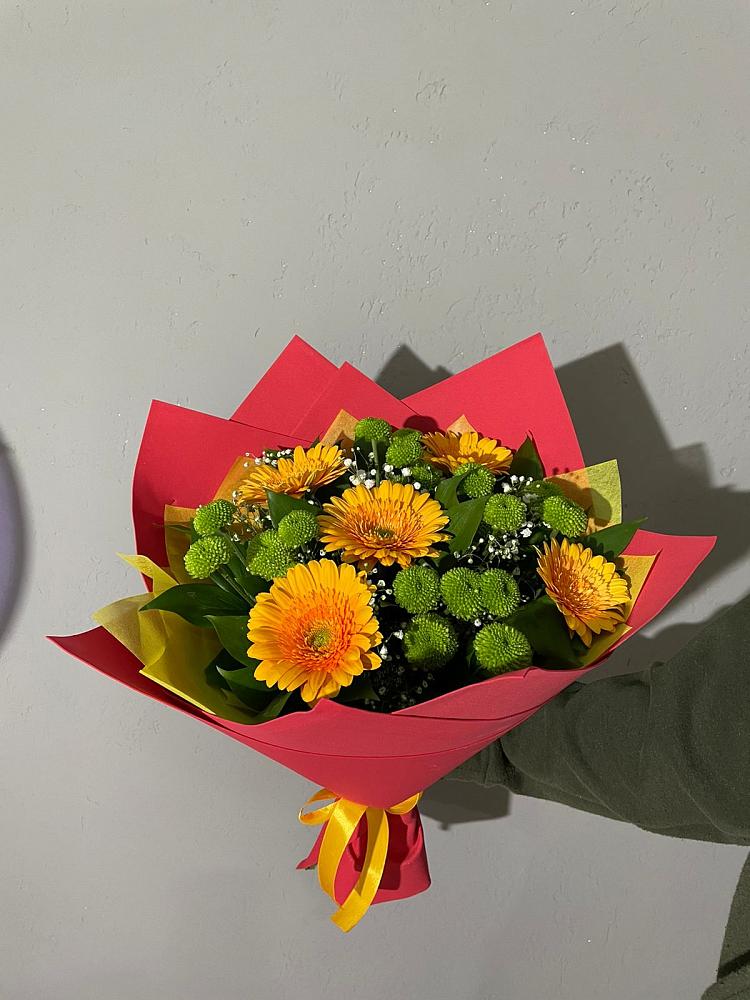 Букет восход солнца в Анапе Букет цветов из: Герберы и Хризантемы в Анапе