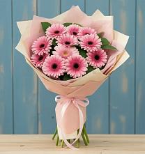Букет пурпурно-розовый в Анапе Букет цветов из:  Герберы в Анапе