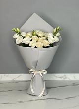 Букет цветов из:  Розы и Лизиантусы в Анапе